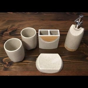 New! 5 Piece Bathroom Accessory Set